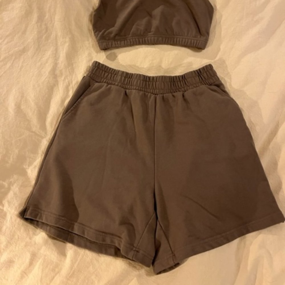 Matching Set - Picture 2 of 2